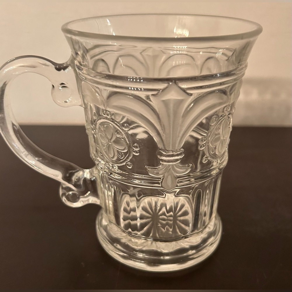 Fleur de Lis by Crystal Clear Industries, Mug w/Frosted Details 4 5/8”